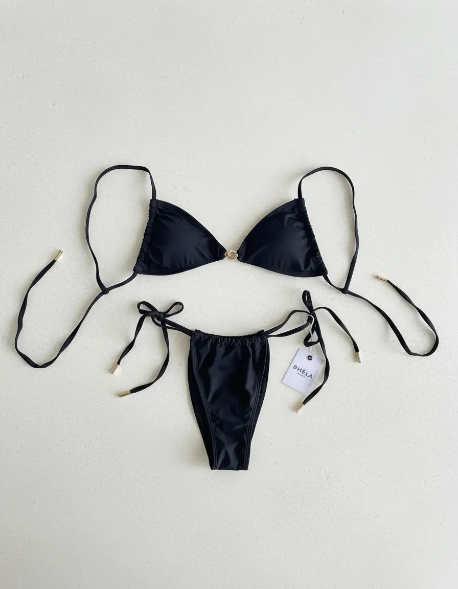 Bikini elegante negro con arito