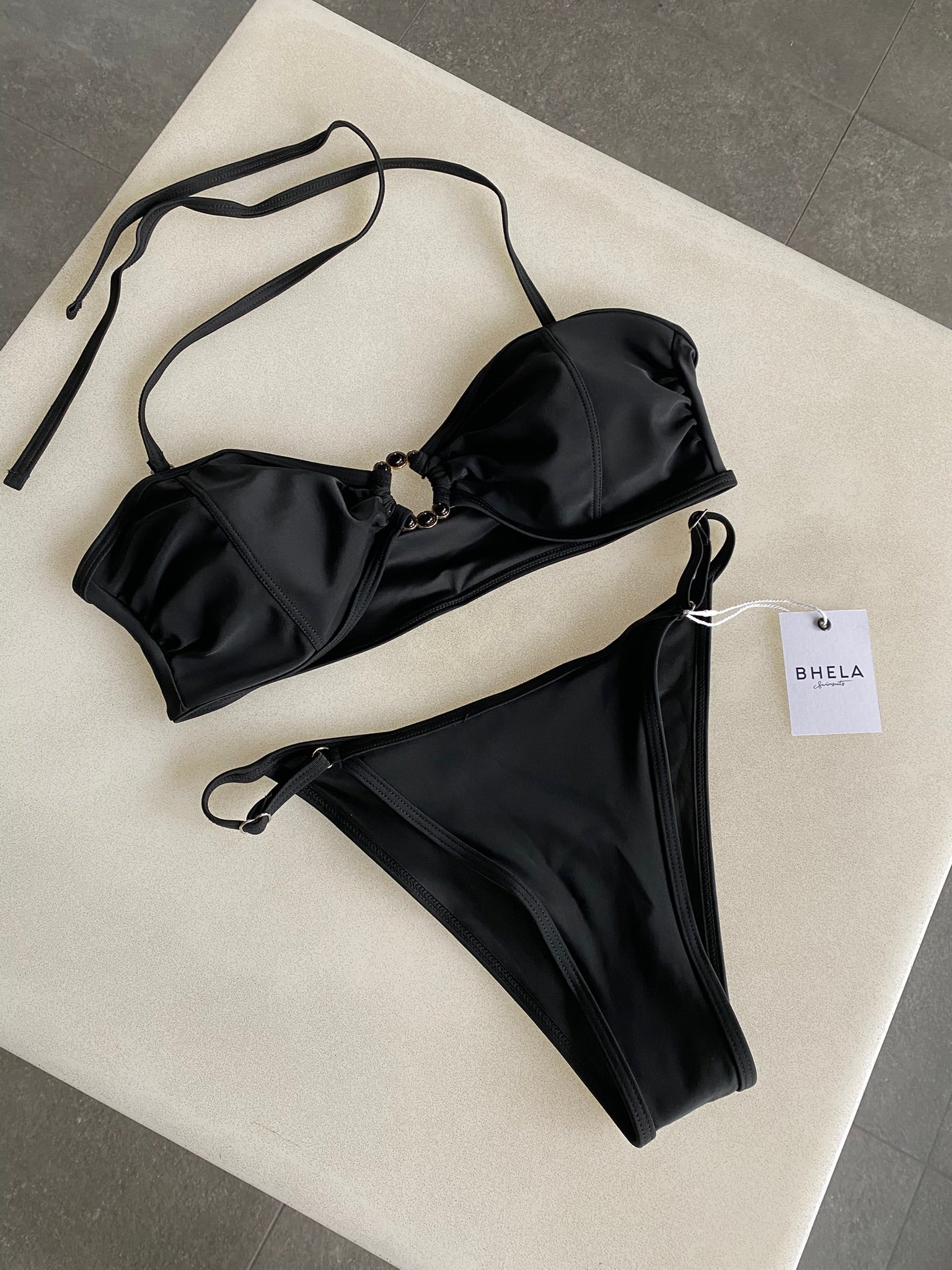 Conjunto 3 Piezas Bikini Strapless Negro con Pareo