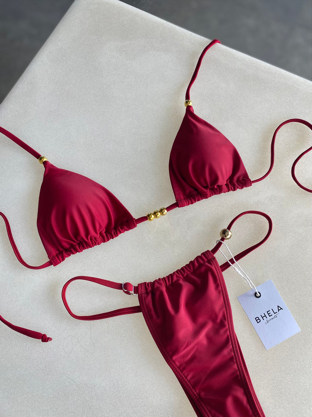 Bikini Goldie Babe Burdeo