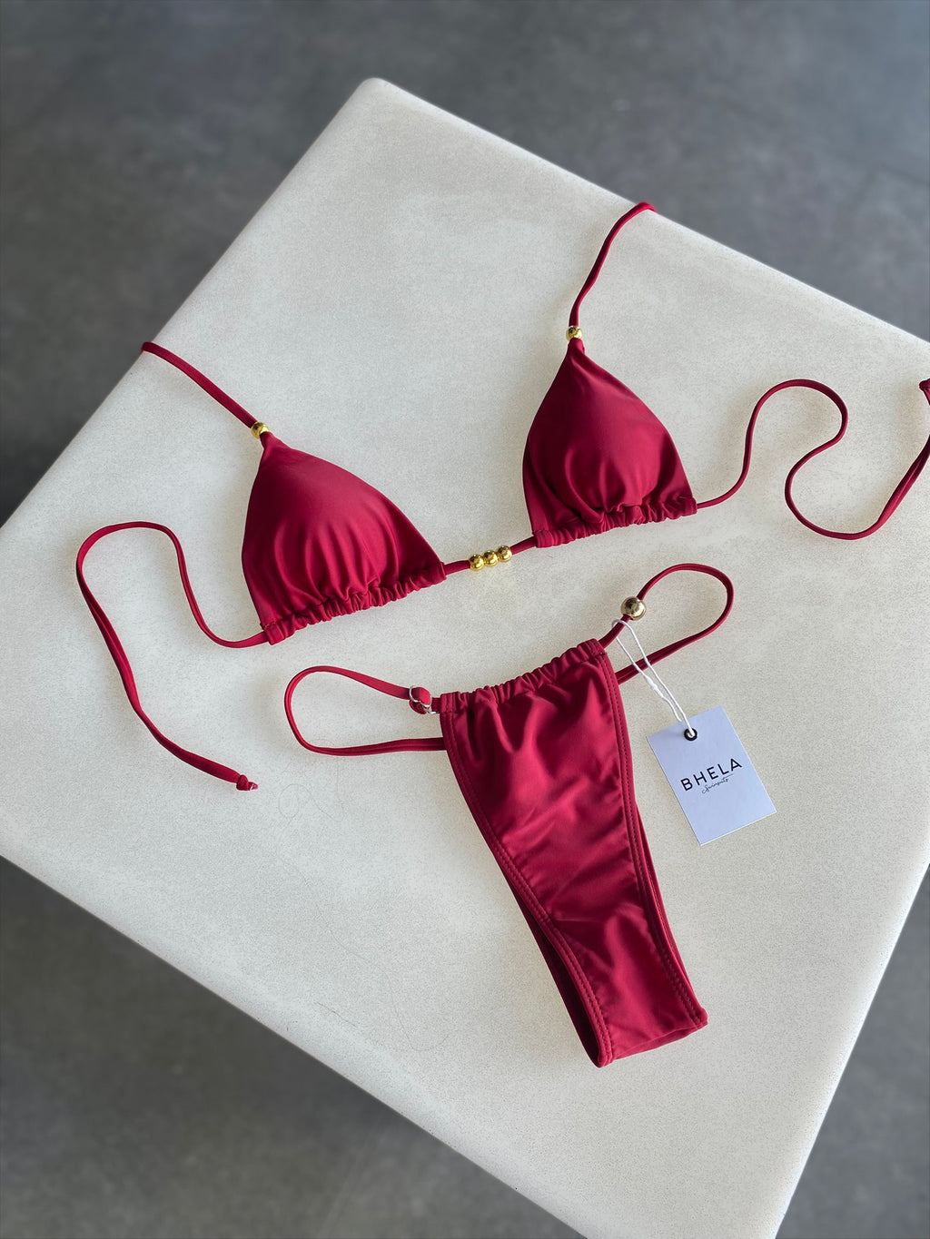 Bikini Goldie Babe Burdeo