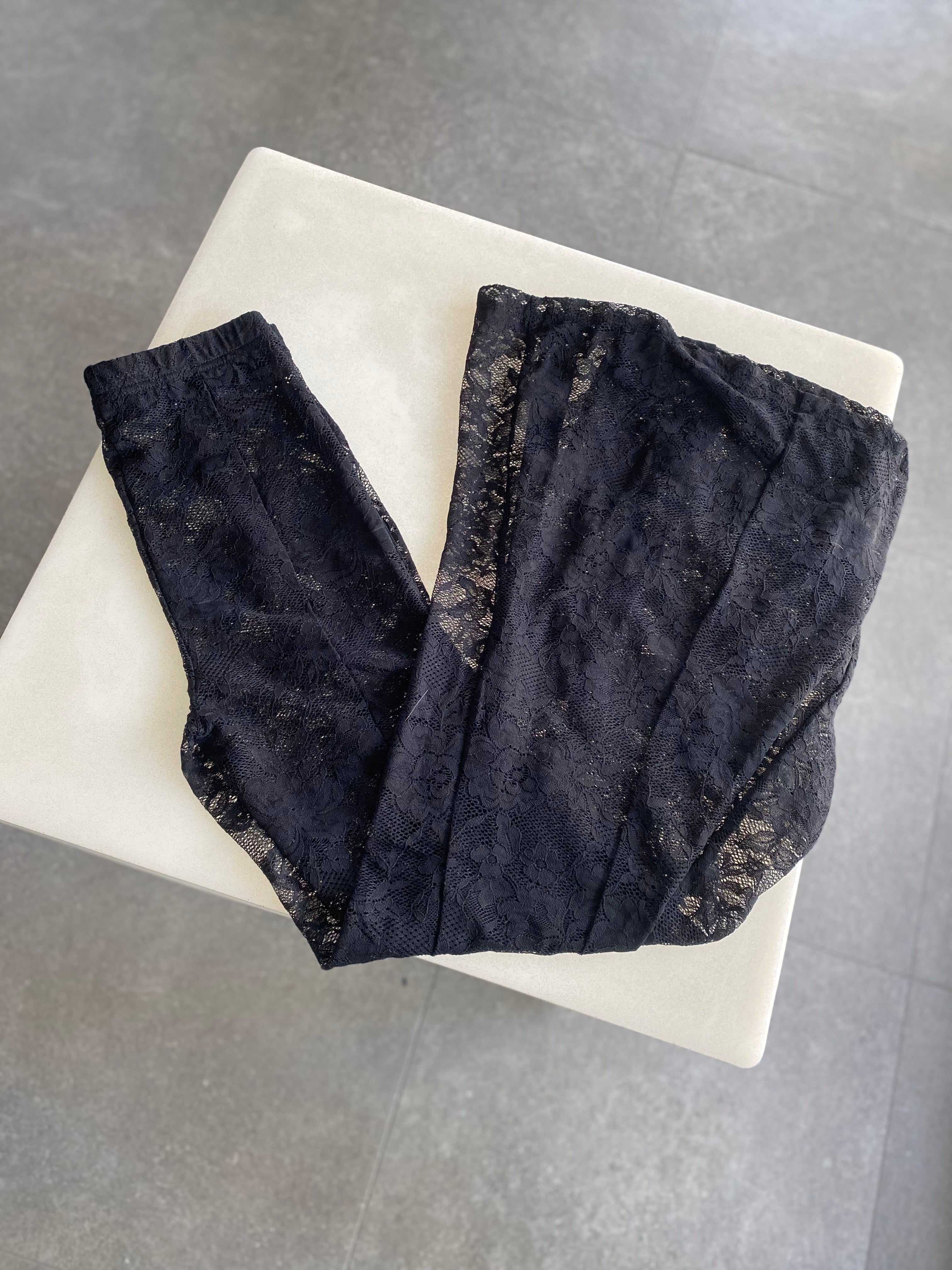 Pantalón de encaje negro