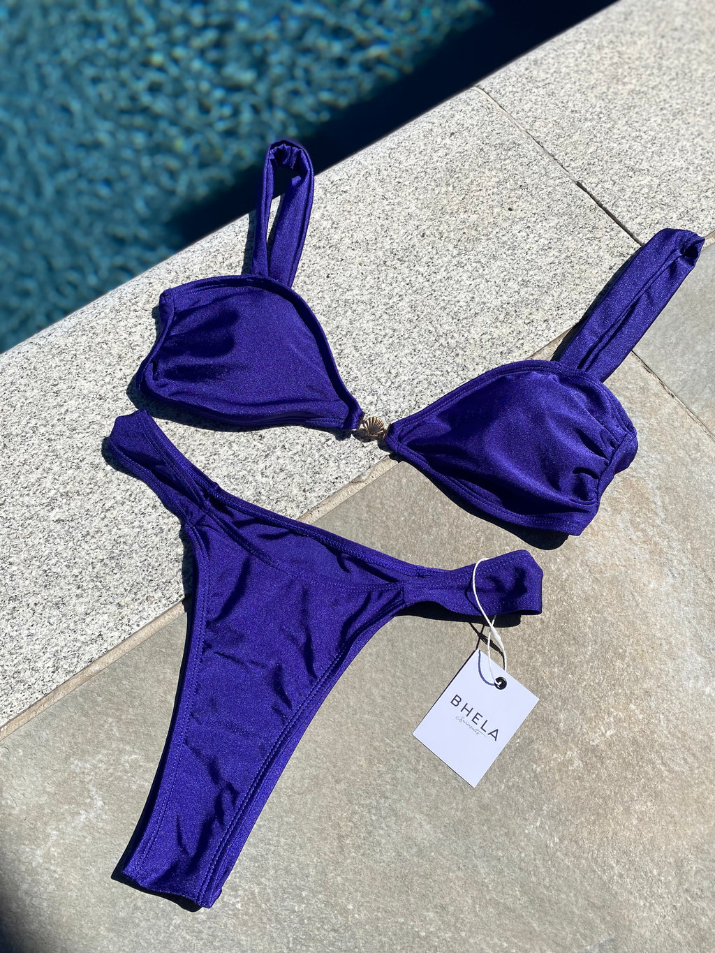 Bikini satinado azul marino
