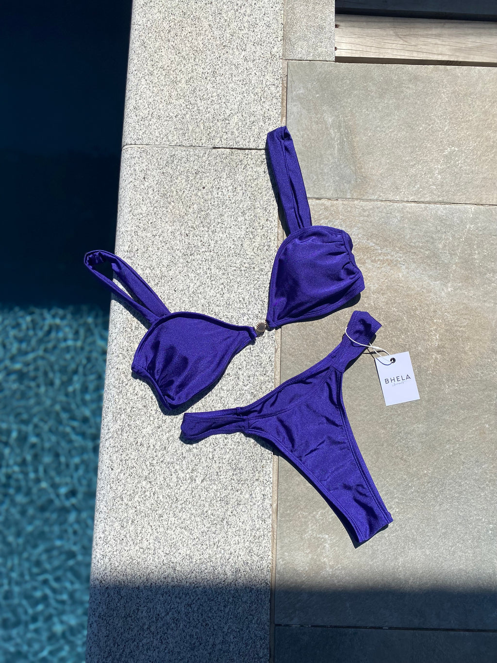 Bikini satinado azul marino