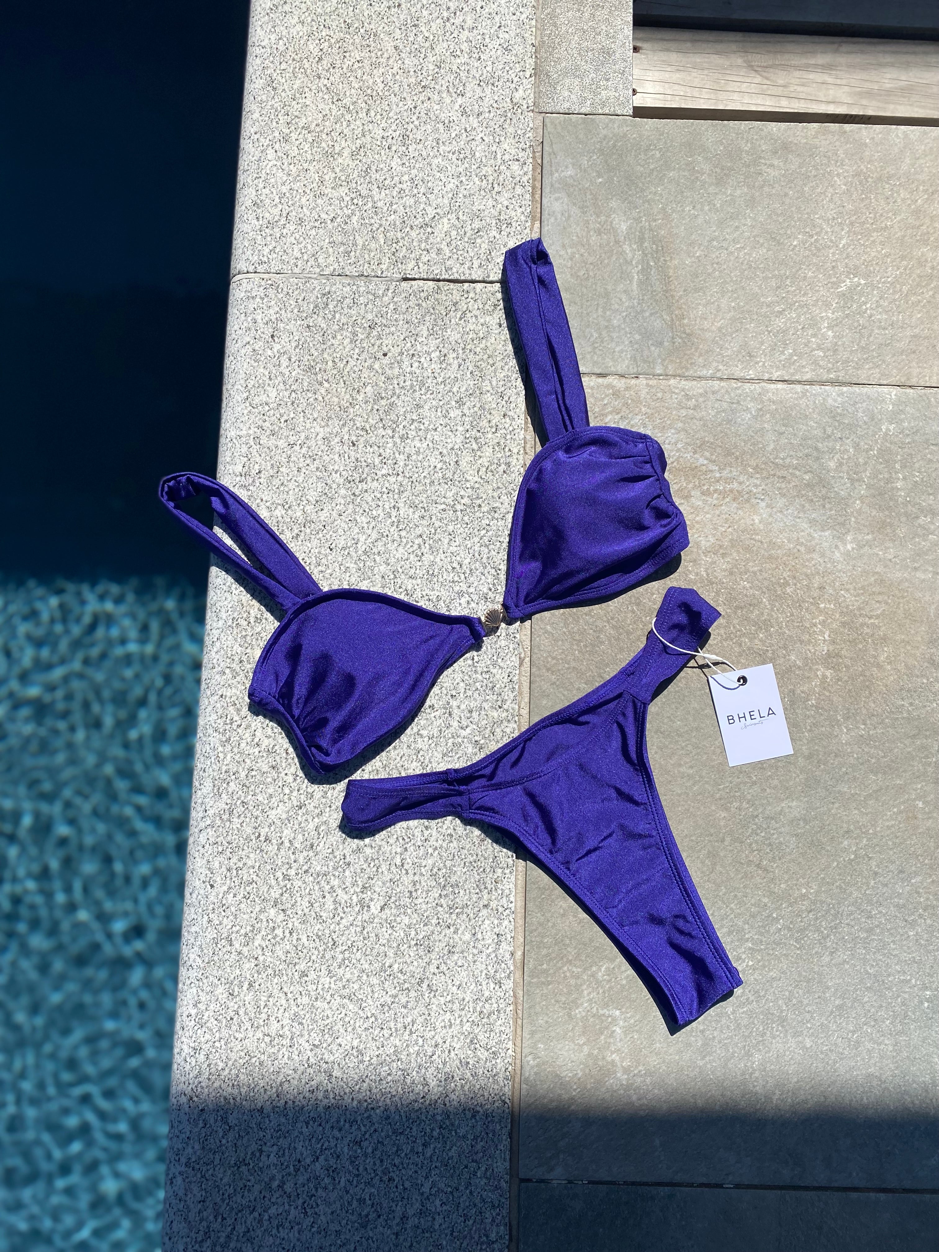 Bikini satinado azul marino