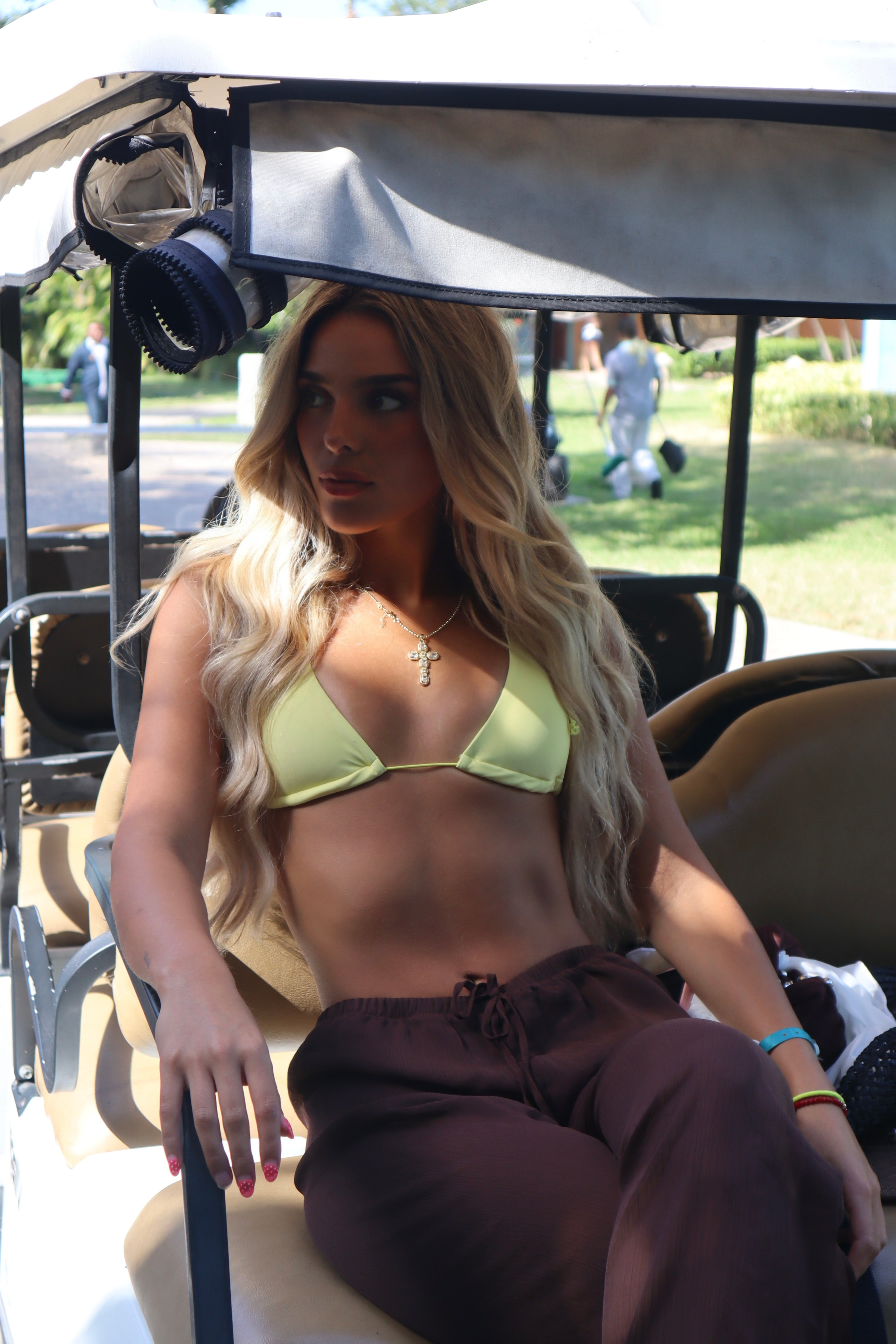 Bikini Bronceador amarillo claro