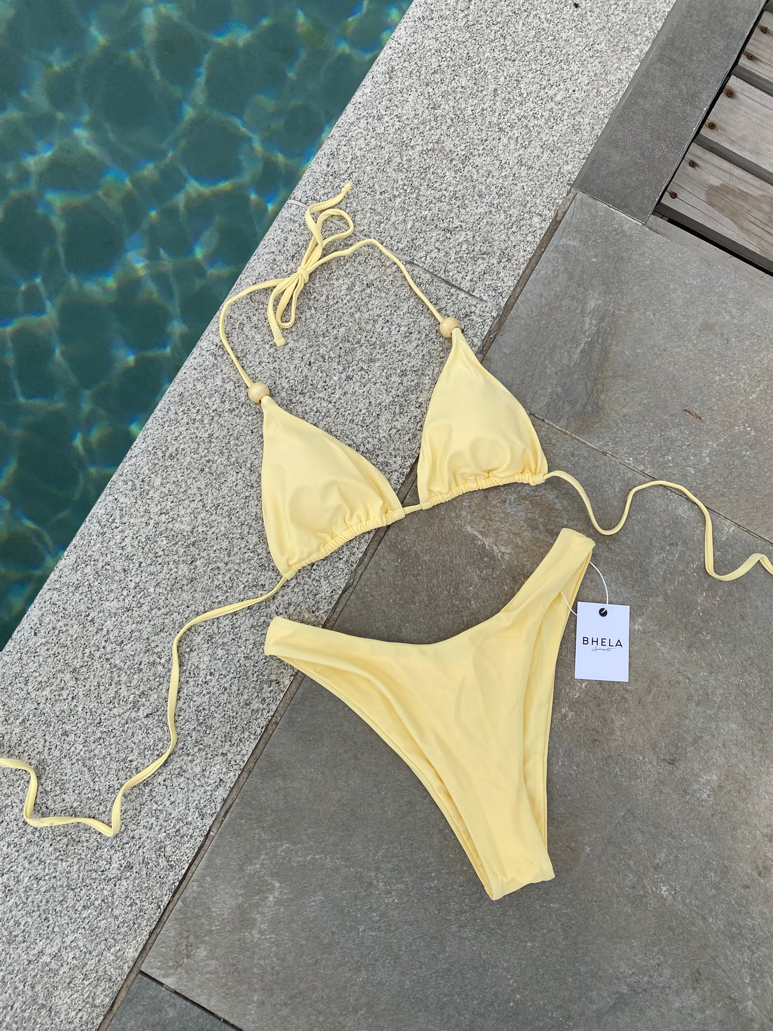 Bikini basic not basic amarillo pastel